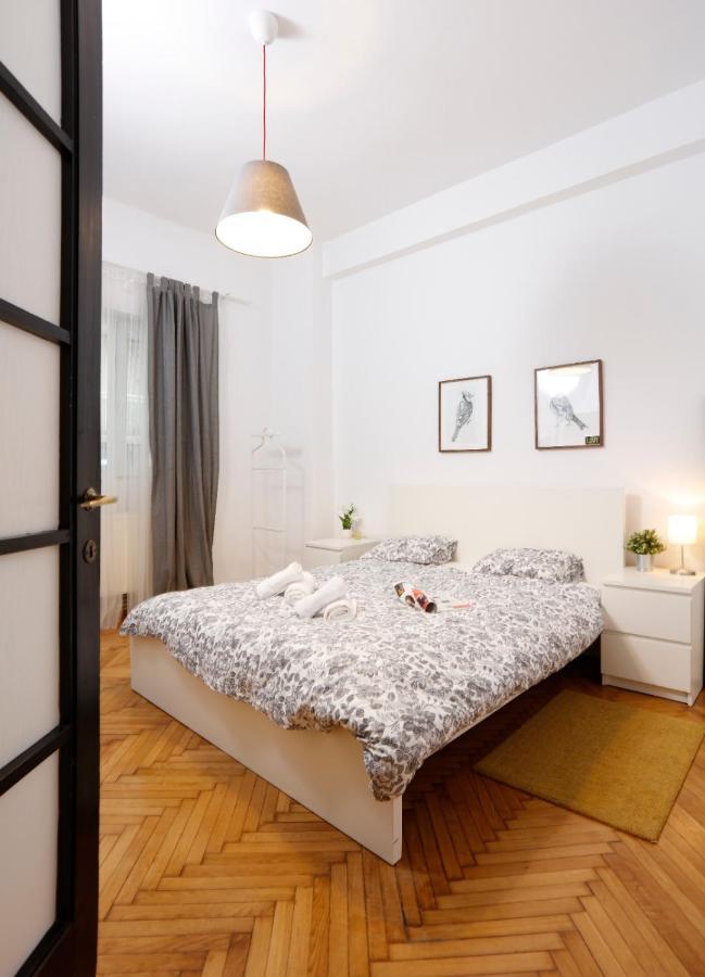 Lovely Apartment With 2 Bedrooms 布加勒斯特 外观 照片